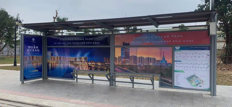 Quảng cáo tại nhà chờ của buýt điện Vinbus