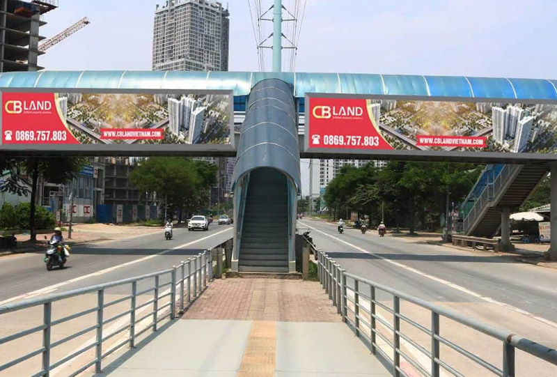 Quảng cáo cầu vượt